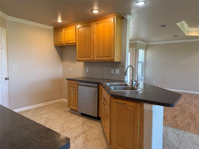 3209 Mac Arthur Ave B, Lago Vista, TX 78645