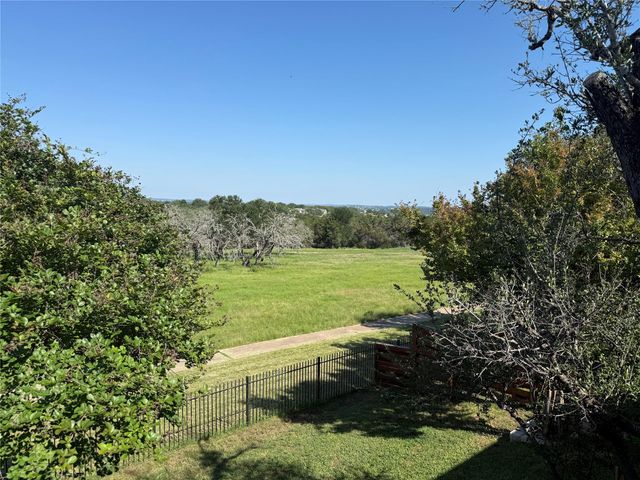 3209 Mac Arthur Ave B, Lago Vista, TX 78645