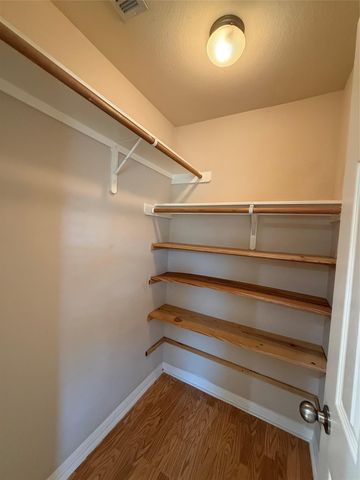 3209 Mac Arthur Ave B, Lago Vista, TX 78645