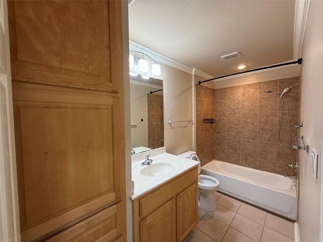 3209 Mac Arthur Ave B, Lago Vista, TX 78645