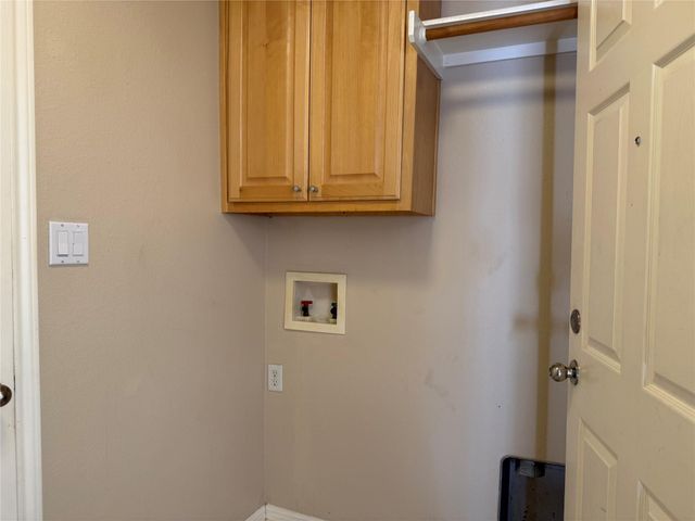 3209 Mac Arthur Ave B, Lago Vista, TX 78645