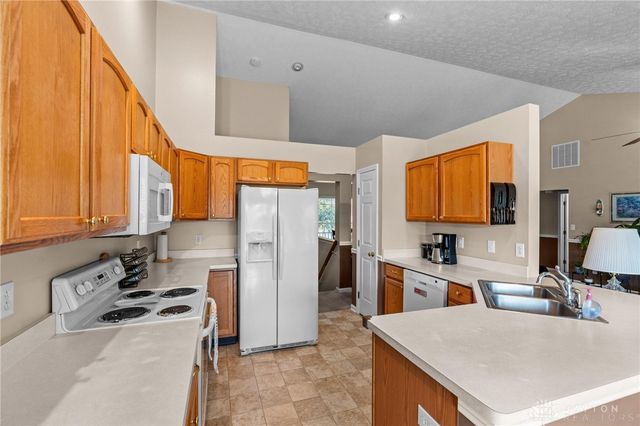1086 Deercreek Drive, Beavercreek Twp, OH 45324