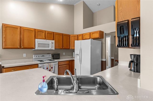1086 Deercreek Drive, Beavercreek Twp, OH 45324