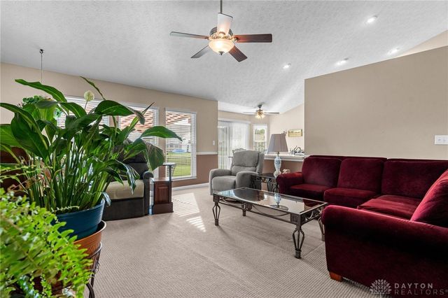 1086 Deercreek Drive, Beavercreek Twp, OH 45324