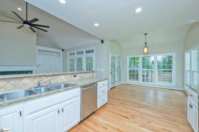 110 Greenapple Way, Simpsonville, SC 29681