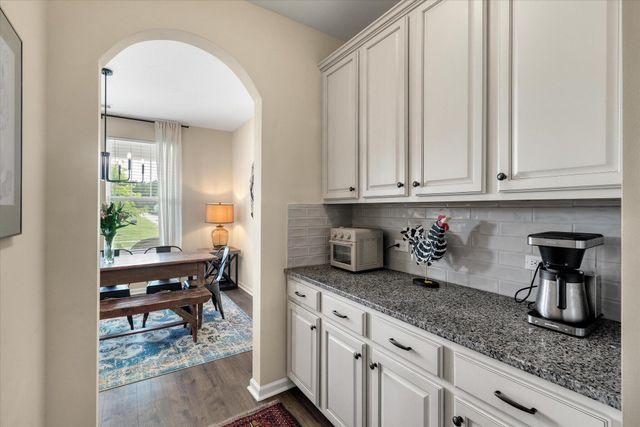 1100 Magnolia Warbler Way, Ravenel, SC 29470