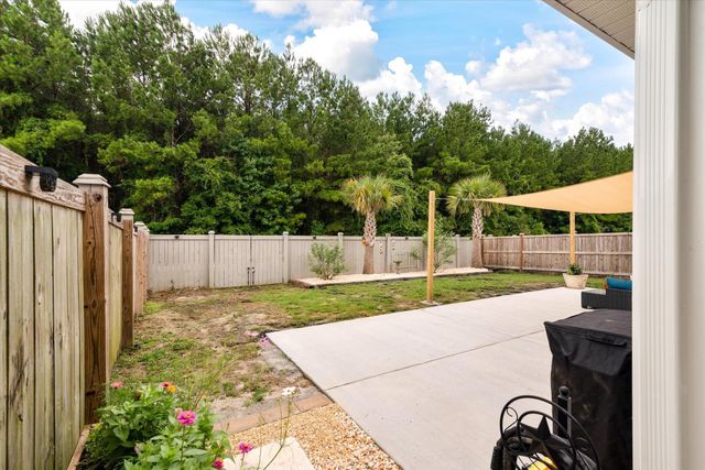 1100 Magnolia Warbler Way, Ravenel, SC 29470