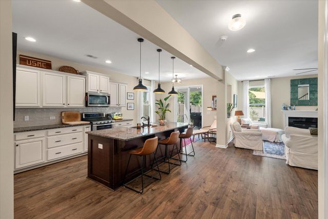 1100 Magnolia Warbler Way, Ravenel, SC 29470