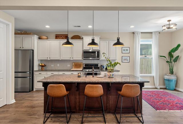 1100 Magnolia Warbler Way, Ravenel, SC 29470