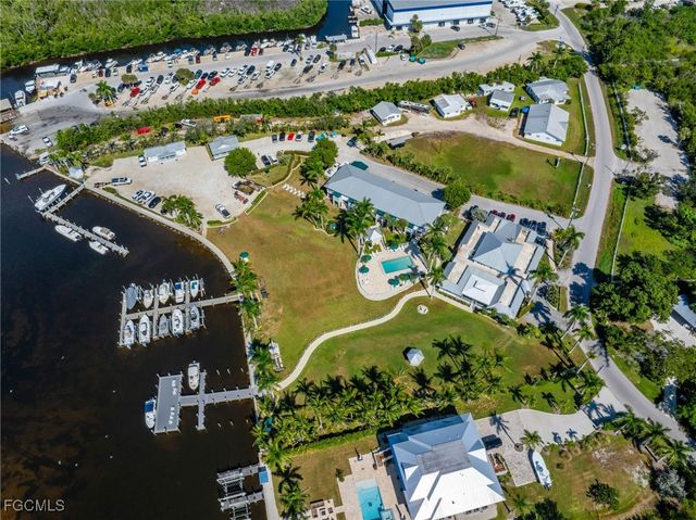 7660 Grande Pine RD, Bokeelia, FL 33922