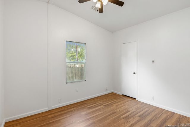 415 County Road 3822, San Antonio, TX 78253