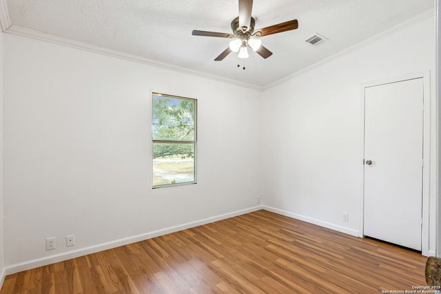 415 County Road 3822, San Antonio, TX 78253