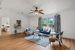 415 County Road 3822, San Antonio, TX 78253