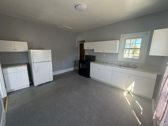 24 Livingston Rd 5, Brockton, MA 02301