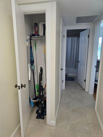 2321 CANALBLUFF PLACE V296, Sarasota, FL 34231