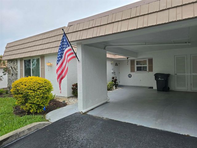 2321 CANALBLUFF PLACE V296, Sarasota, FL 34231