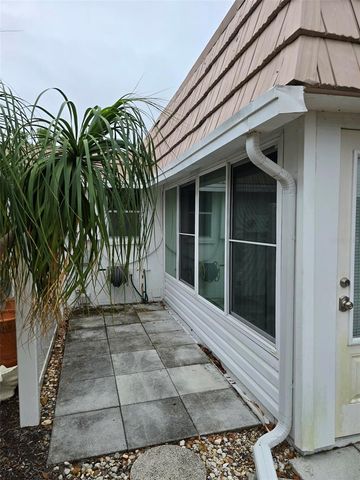 2321 CANALBLUFF PLACE V296, Sarasota, FL 34231