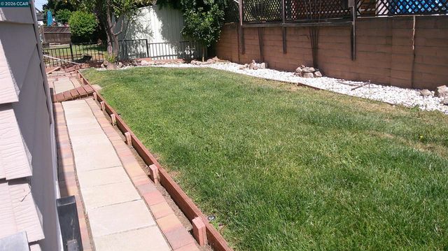 2320 Dalis Dr, Concord, CA 94520