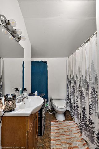 31 W BARRETT Avenue, Madison Heights, MI 48071