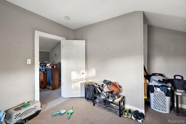 31 W BARRETT Avenue, Madison Heights, MI 48071