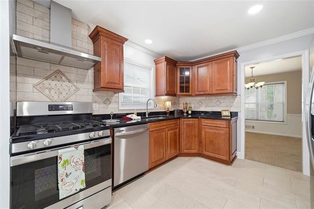 165 Tyson Circle, Roswell, GA 30076