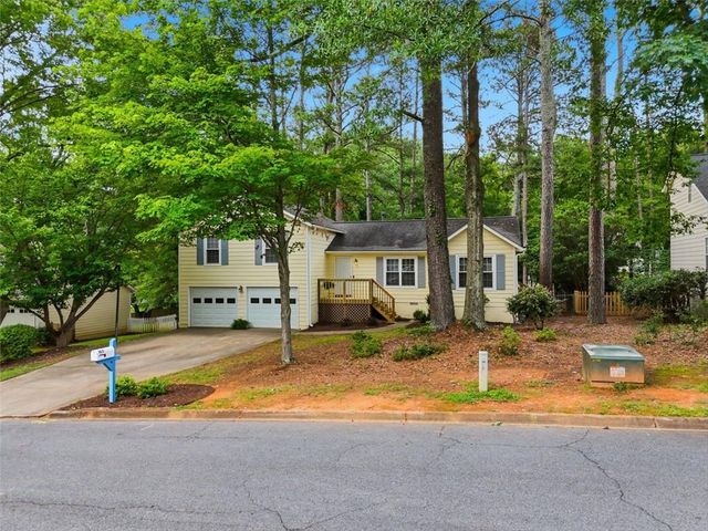 165 Tyson Circle, Roswell, GA 30076