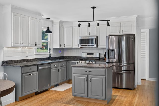 407 Huntington Road, Summerville, SC 29483