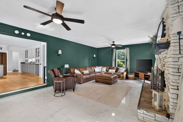 407 Huntington Road, Summerville, SC 29483