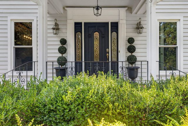 407 Huntington Road, Summerville, SC 29483