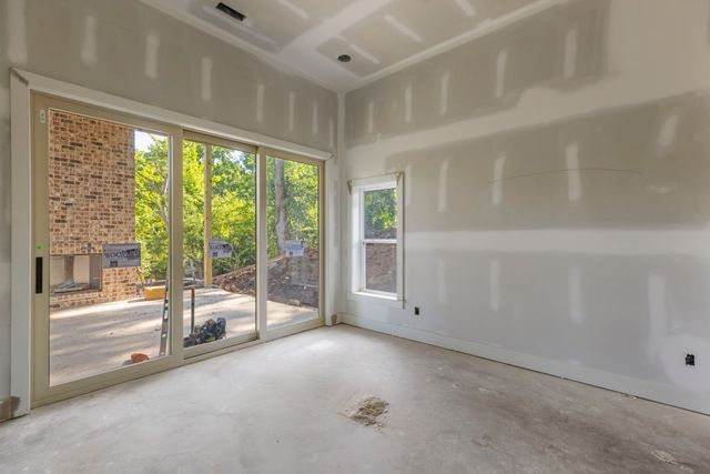 1200 Clifton Ln, Nashville, TN 37215