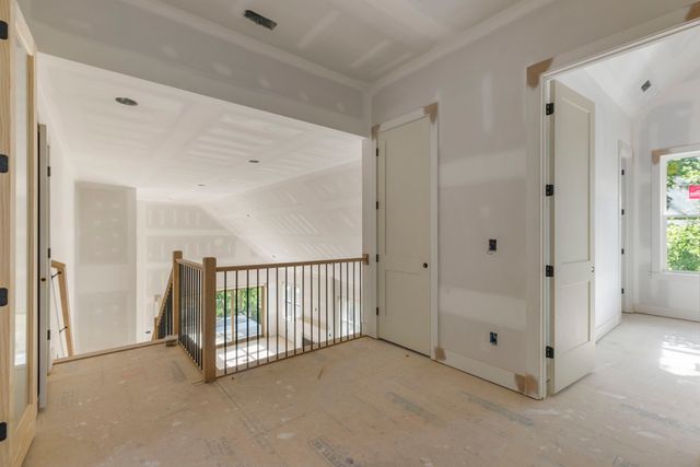 1200 Clifton Ln, Nashville, TN 37215