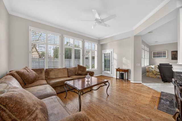 308 Comstock Ct, Roseville, CA 95747