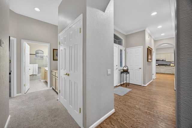 308 Comstock Ct, Roseville, CA 95747