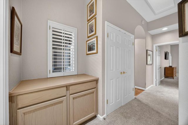 308 Comstock Ct, Roseville, CA 95747