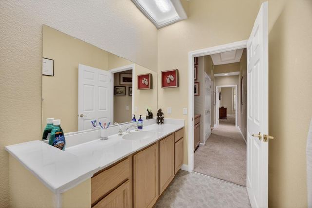 308 Comstock Ct, Roseville, CA 95747