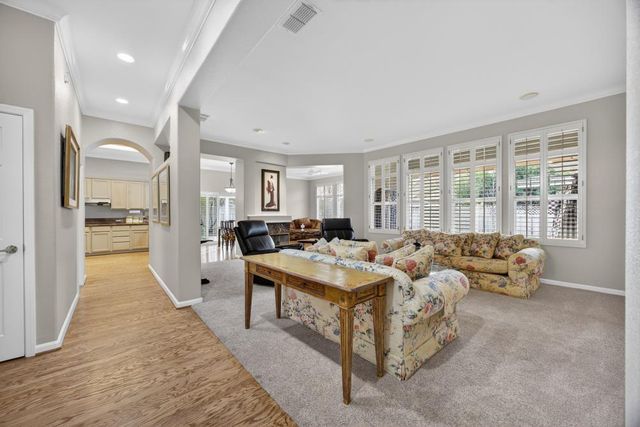 308 Comstock Ct, Roseville, CA 95747