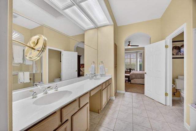 308 Comstock Ct, Roseville, CA 95747