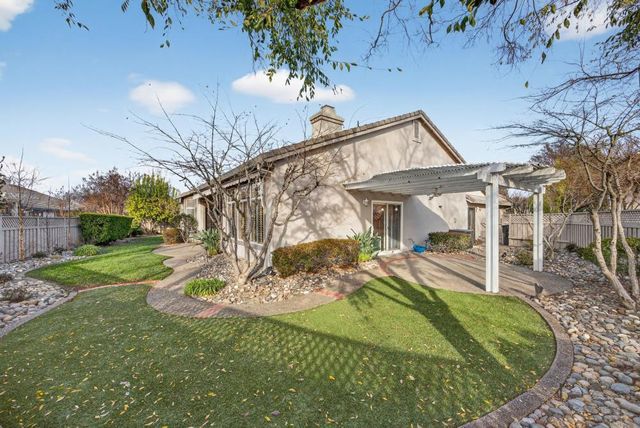 308 Comstock Ct, Roseville, CA 95747