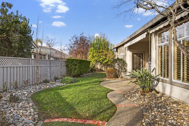 308 Comstock Ct, Roseville, CA 95747