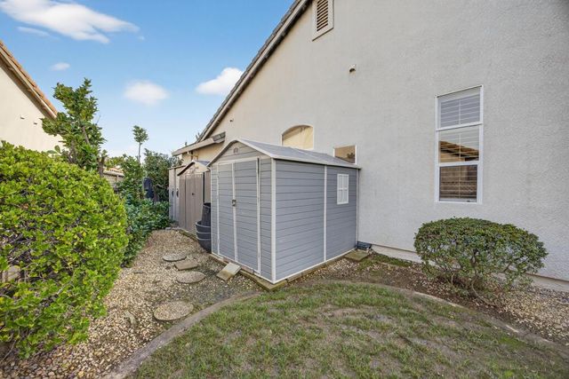 308 Comstock Ct, Roseville, CA 95747