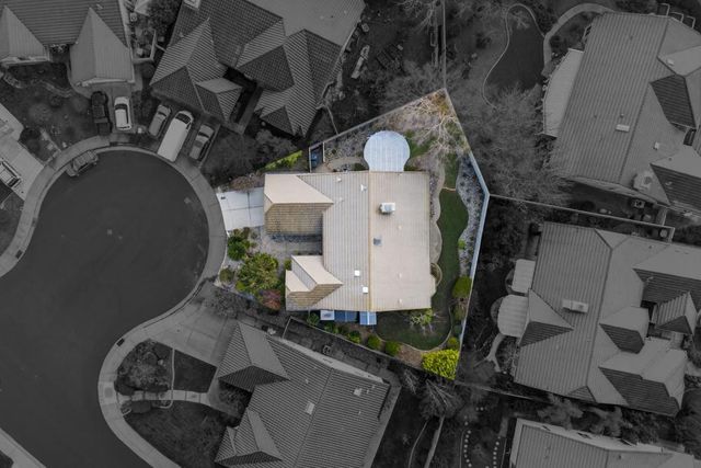 308 Comstock Ct, Roseville, CA 95747