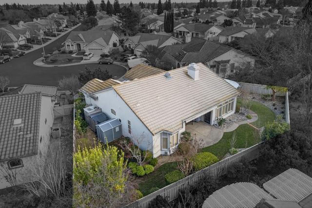 308 Comstock Ct, Roseville, CA 95747