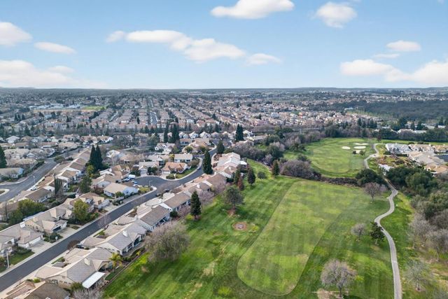 308 Comstock Ct, Roseville, CA 95747