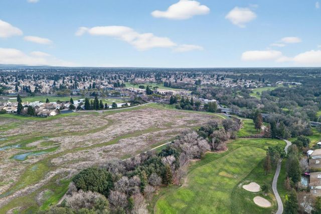 308 Comstock Ct, Roseville, CA 95747