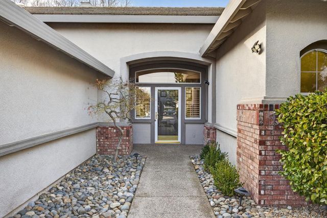 308 Comstock Ct, Roseville, CA 95747