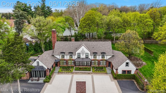 1583 Clarendon Road, Bloomfield Hills, MI 48302
