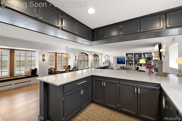 1583 Clarendon Road, Bloomfield Hills, MI 48302