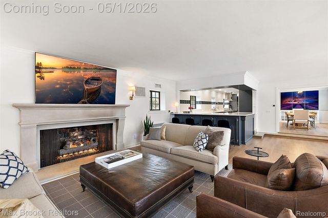 1583 Clarendon Road, Bloomfield Hills, MI 48302