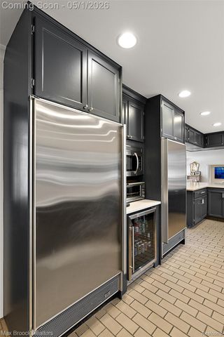 1583 Clarendon Road, Bloomfield Hills, MI 48302