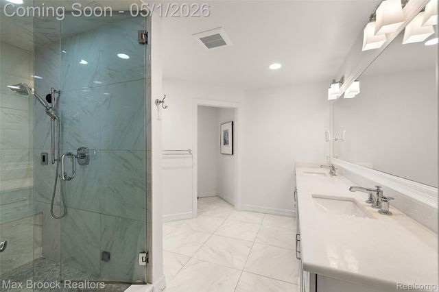 1583 Clarendon Road, Bloomfield Hills, MI 48302